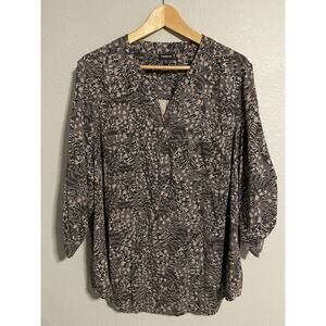 Torrid Womens Top Size 3X Gray Abstract Print Roll Tab Sleeve Fairy Grunge